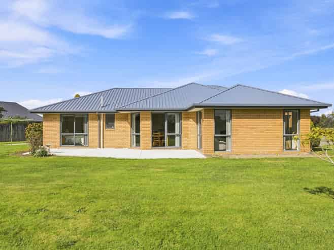 9 Clifford Place, Amberley