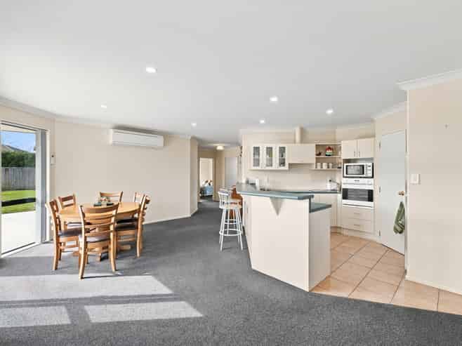 9 Clifford Place, Amberley