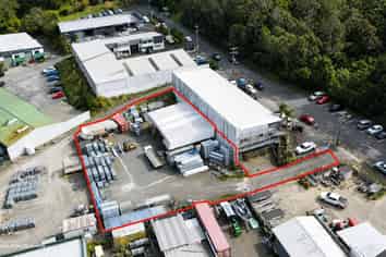 1,597M² SECURE YARD IN CENTRAL SILVERDALE
