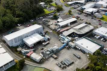 1,597M² SECURE YARD IN CENTRAL SILVERDALE
