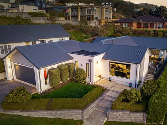 6 Hollyford Place, Aotea