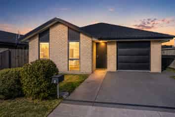 4 Shrimpton Avenue, Ravenswood