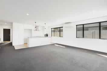 4 Shrimpton Avenue, Ravenswood