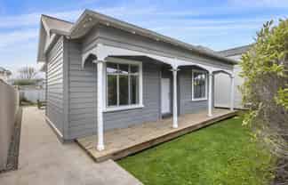 77 Albert Street, Saint Clair