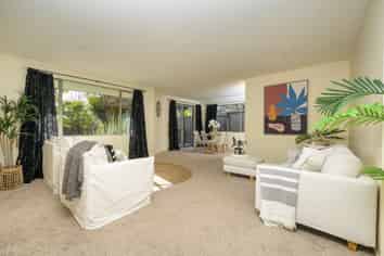 5 Hodgson Place, Atawhai
