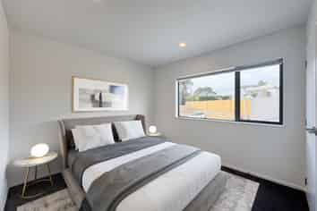 6/8 Lowtherhurst Road, Massey