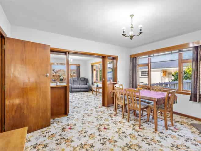 6 Lee Street, Southbridge