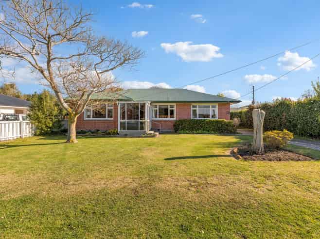 6 Lee Street, Southbridge