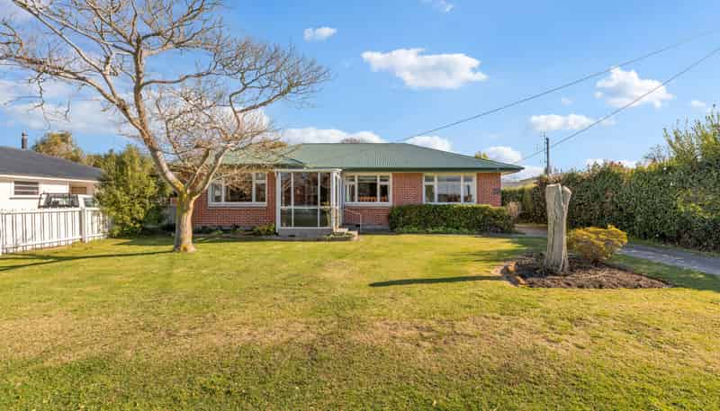 6 Lee Street, Southbridge