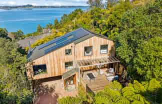 4 Puketutu Rise, Hillsborough