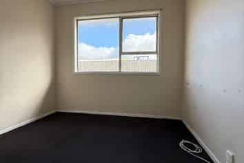 80 Windrush Close, Mangere