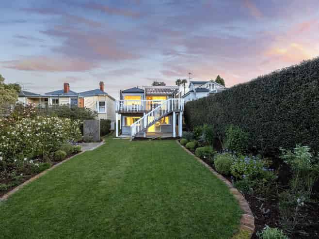 112 Calliope Road, Stanley Point