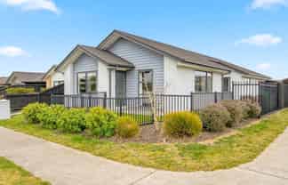 2 Wallingford Crescent, ROLLESTON