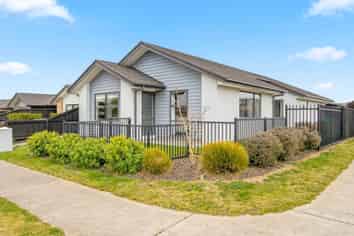 2 Wallingford Crescent, ROLLESTON