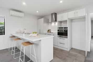 2 Wallingford Crescent, ROLLESTON