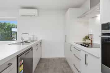 2 Wallingford Crescent, ROLLESTON
