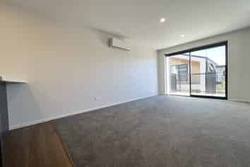 8/317 Lincoln Road, Addington