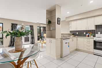 2/384 Madras Street, Christchurch Central