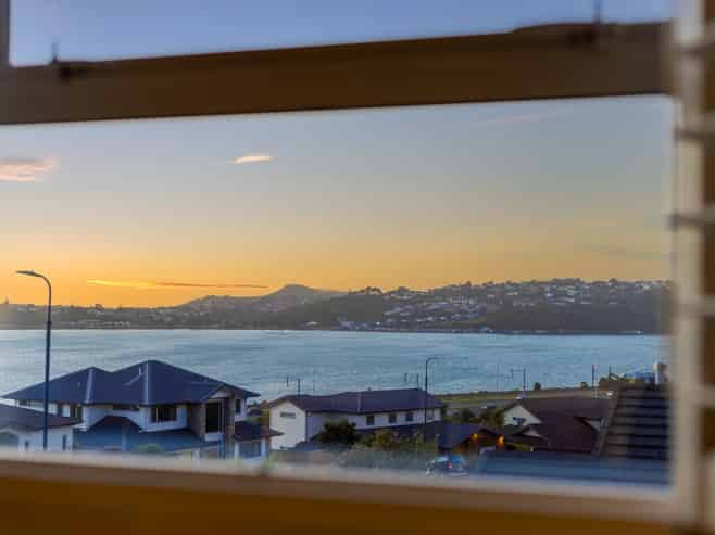 17 John Burke Drive, Aotea