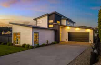 17 John Burke Drive, Aotea