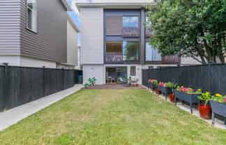 2/21A Mt Smart Road, Royal Oak
