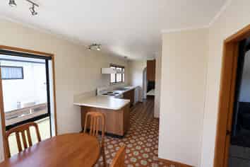 396 Ormond Road, Lytton West