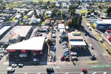 Great South Road Frontage Yard, Workshop & Office