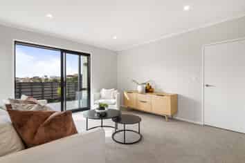 49 Te Aniwaniwa Terrace, Albany