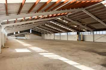 HARD-WORKING CLEAR-SPAN WAREHOUSE
