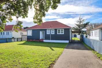 8 Victor Street , Dannevirke