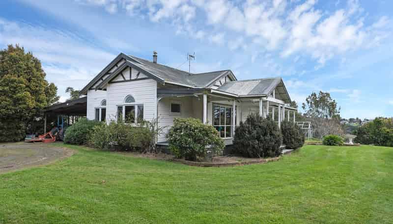  375 Whitford Road, Whitford