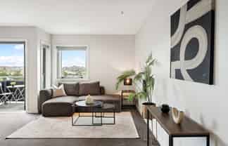 10/2 Western Springs Road, Morningside