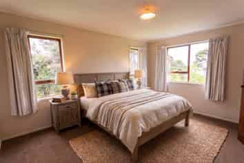 4 Woontons Lane, Titirangi