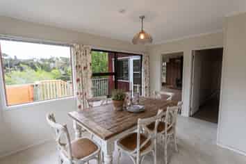 4 Woontons Lane, Titirangi