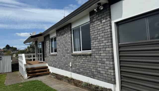 16B Anne Road, Bellevue