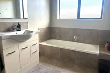 99 Ridgeway Drive, Kamo