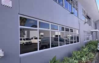 Large Albany 196sqm Office with 10 Carparks