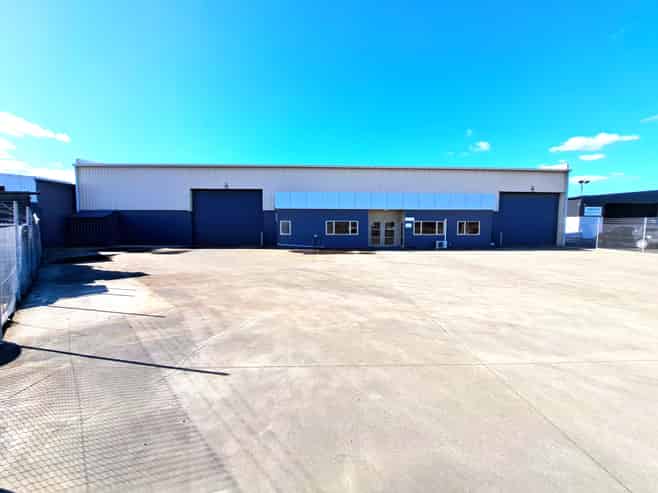 A Modern Gem-Clearspan Warehouse with Secure Yard