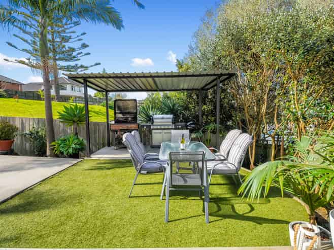 66 Saralee Drive, Manurewa