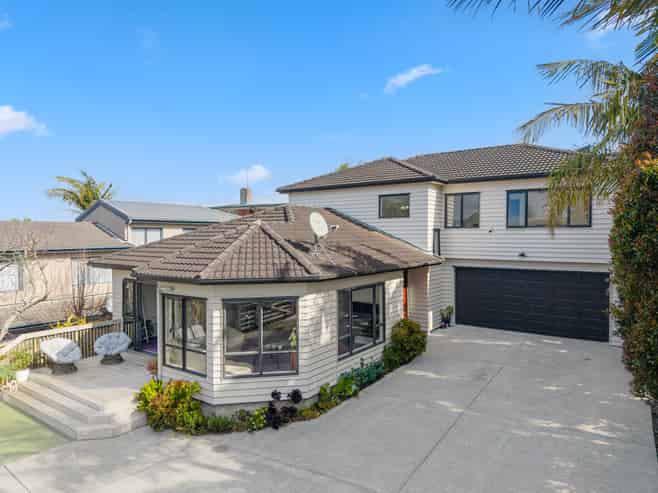 66 Saralee Drive, Manurewa