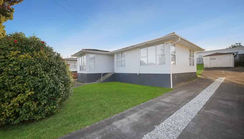 6 Koru Street, Mangere Bridge
