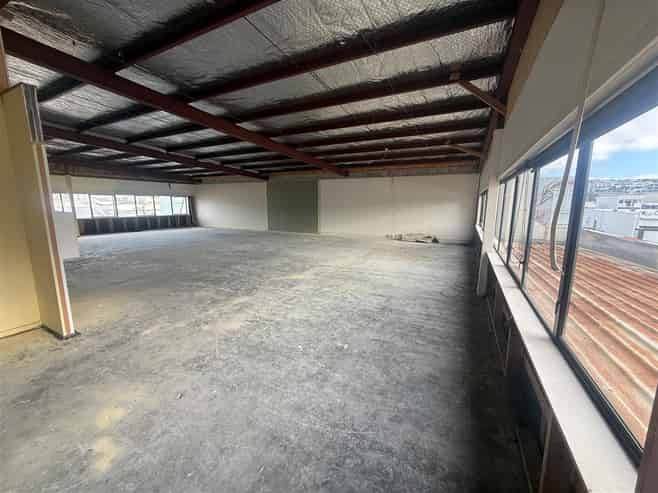 Mount Victoria Showroom or Office