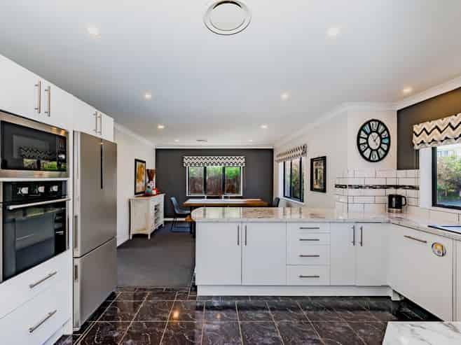 8 Rifleman Lane, Paraparaumu Beach