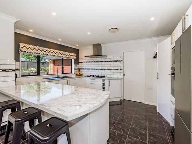 8 Rifleman Lane, Paraparaumu Beach