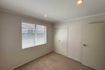 19 Tongeren Square, Karaka