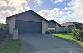 19 Tongeren Square, Karaka