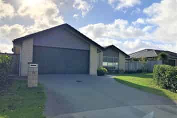 19 Tongeren Square, Karaka