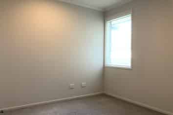 19 Tongeren Square, Karaka