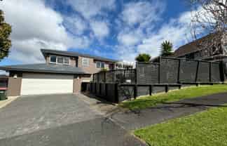 6 Kells Place, Botany Downs