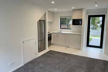4/99 Waiwhetu Road, Waterloo
